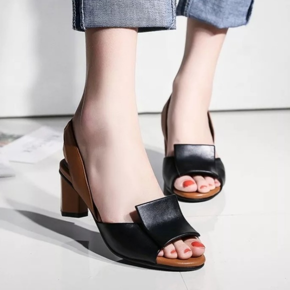 sandals - Picture 2 of 2